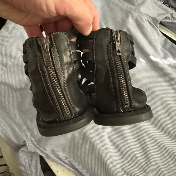 Ash Brand sandals. Black leather strap sandal with zipper closure in back. - Picture 3 of 6